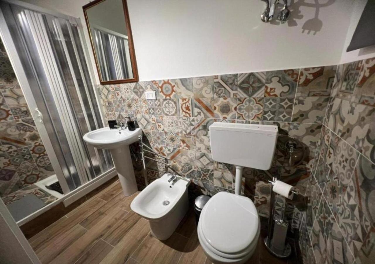 Вилла Nelly House Катания Экстерьер фото