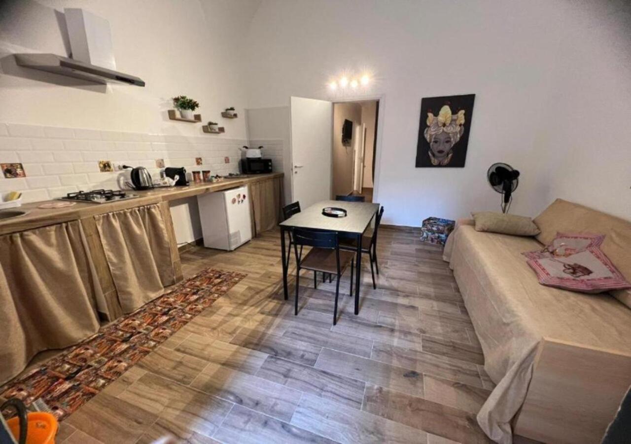 Вилла Nelly House Катания Экстерьер фото